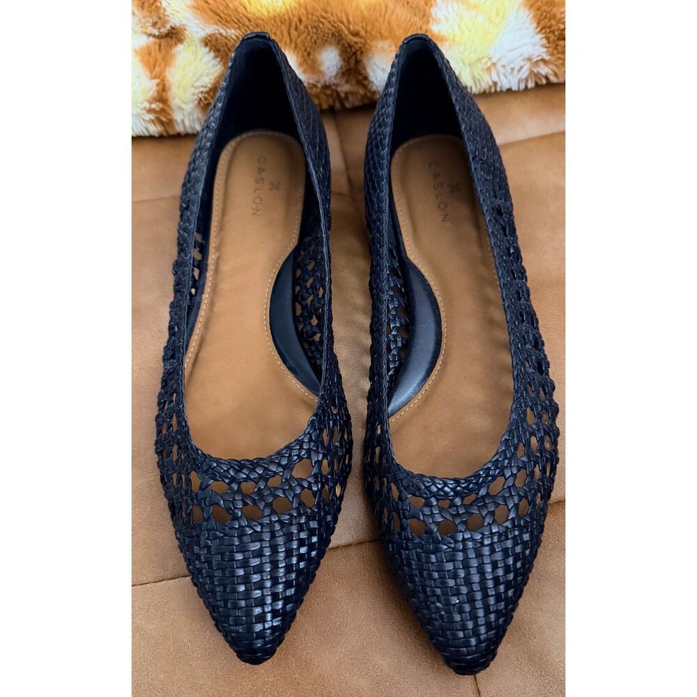 Stylish Caslon Black Leather Woven Pointed-Toe Flats. Size 7.